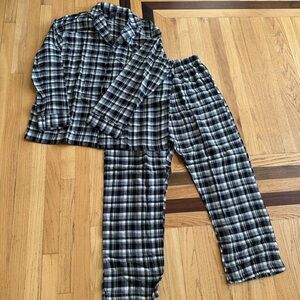 Hanes Men's Flannel Pajama Set